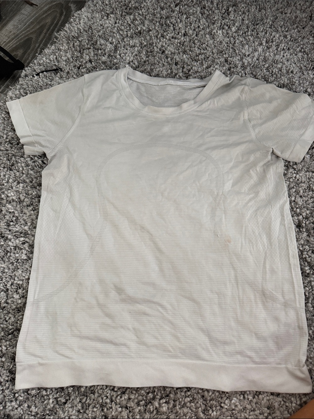 lululemon athletica Short Sleeve Tee in Off-White - Picture 1 of 4